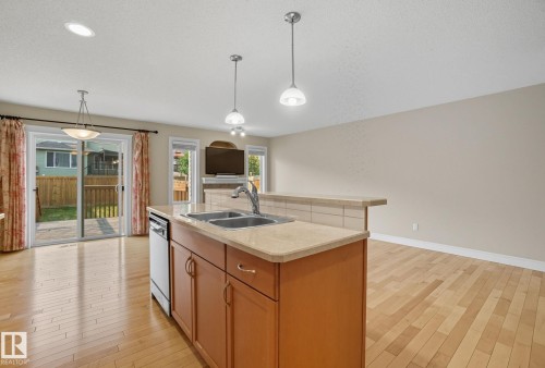 11611 17 Avenue, Edmonton, AB - Indoor Photo Showing Kitchen With Double Sink