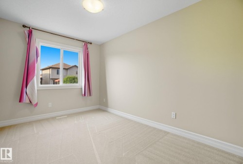 11611 17 Avenue, Edmonton, AB - Indoor Photo Showing Other Room