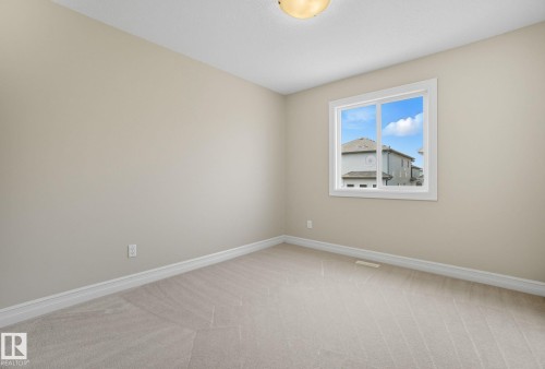 11611 17 Avenue, Edmonton, AB - Indoor Photo Showing Other Room
