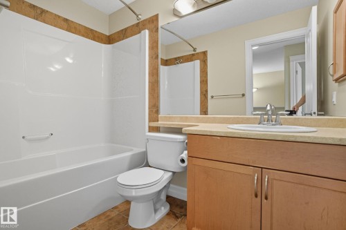 11611 17 Avenue, Edmonton, AB - Indoor Photo Showing Bathroom