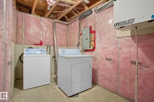 11611 17 Avenue, Edmonton, AB - Indoor Photo Showing Laundry Room
