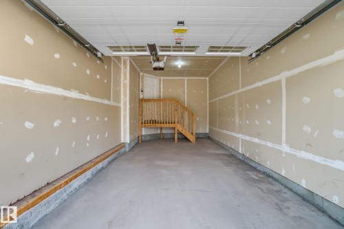 11611 17 Avenue, Edmonton, AB - Indoor