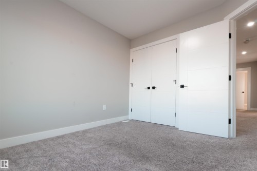 17704 59 Street Nw, Edmonton, AB - Indoor Photo Showing Other Room
