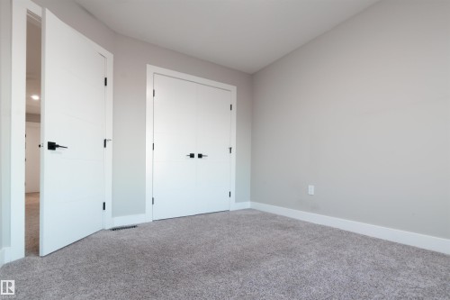 17704 59 Street Nw, Edmonton, AB - Indoor Photo Showing Other Room
