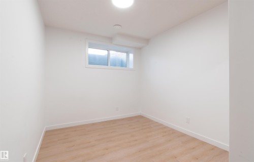 17704 59 Street Nw, Edmonton, AB - Indoor Photo Showing Other Room