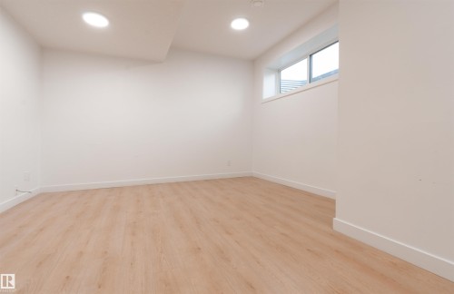 17704 59 Street Nw, Edmonton, AB - Indoor Photo Showing Other Room