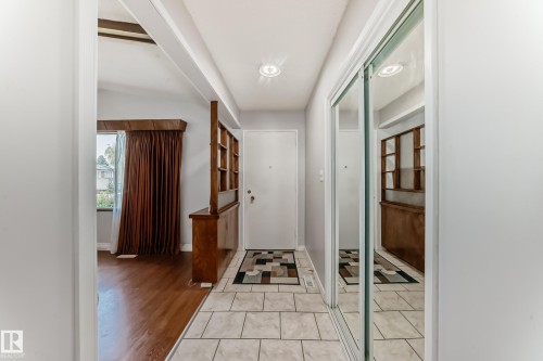 8311 150 Avenue, Edmonton, AB - Indoor Photo Showing Other Room