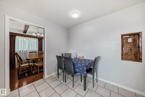 8311 150 Avenue, Edmonton, AB - Indoor