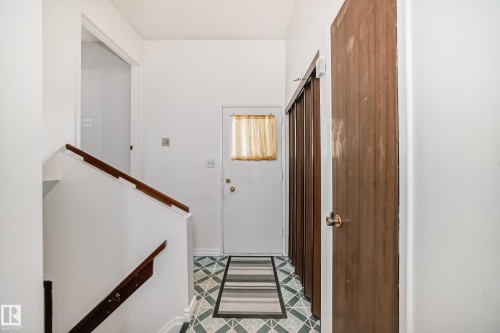 8311 150 Avenue, Edmonton, AB - Indoor Photo Showing Other Room