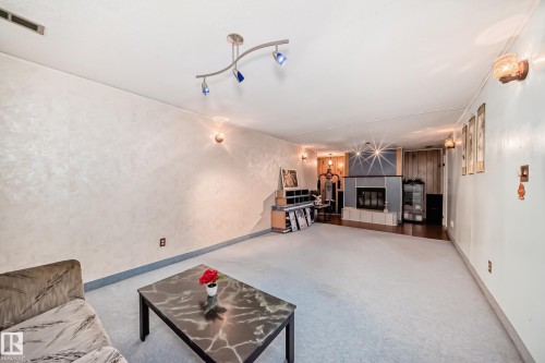 8311 150 Avenue, Edmonton, AB - Indoor