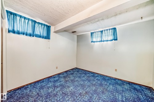 8311 150 Avenue, Edmonton, AB - Indoor Photo Showing Other Room