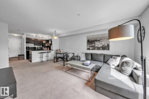 124 3315 James Mowatt Trail, Edmonton, AB - Indoor Photo Showing Living Room