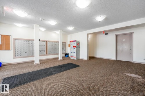 124 3315 James Mowatt Trail, Edmonton, AB - Indoor Photo Showing Other Room