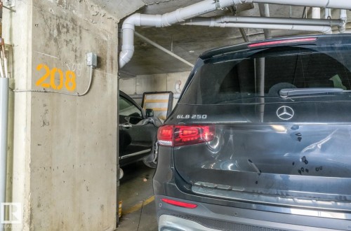 124 3315 James Mowatt Trail, Edmonton, AB - Indoor