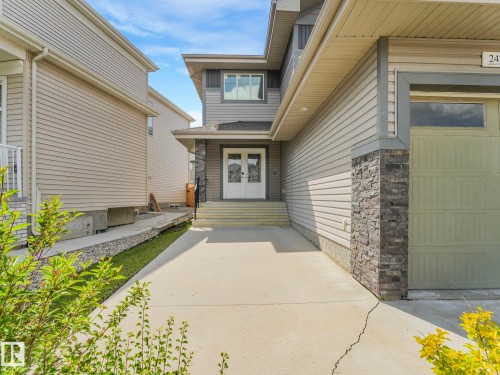 2421 Ashcraft Crescent, Edmonton, AB - Outdoor