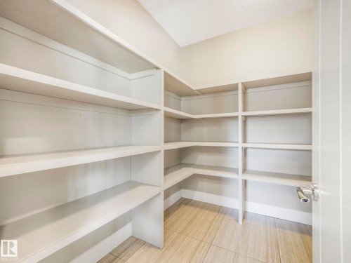 2421 Ashcraft Crescent, Edmonton, AB - Indoor With Storage