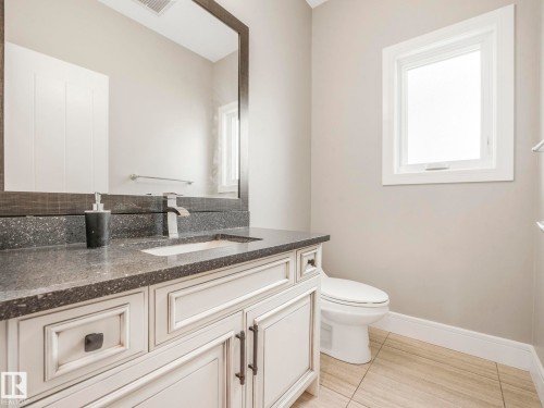 2421 Ashcraft Crescent, Edmonton, AB - Indoor Photo Showing Bathroom