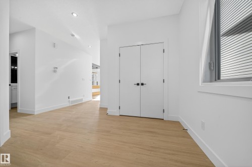 472 Roberts Crescent, Leduc, AB - Indoor Photo Showing Other Room