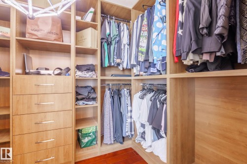 576 Fountain Creek Lane, Rural Strathcona County, AB - Indoor With Storage