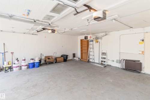 6808 95 Avenue, Edmonton, AB - Indoor Photo Showing Garage