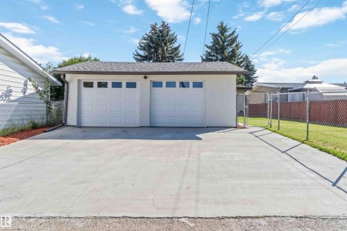 View of detached garage - 6808 95 Avenue, Edmonton, AB - Outdoor With Exterior