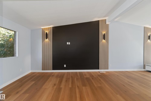 6808 95 Avenue, Edmonton, AB - Indoor Photo Showing Other Room