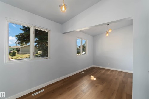6808 95 Avenue, Edmonton, AB - Indoor Photo Showing Other Room