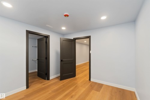 6808 95 Avenue, Edmonton, AB - Indoor Photo Showing Other Room