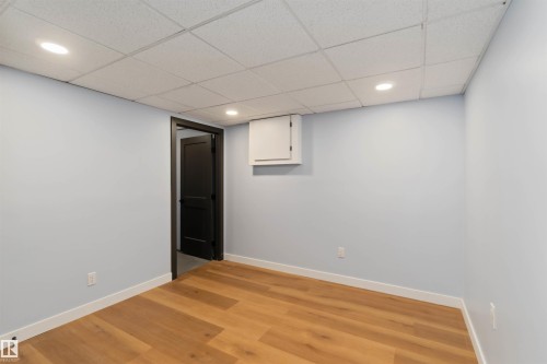 6808 95 Avenue, Edmonton, AB - Indoor