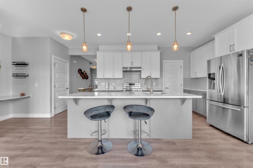 6508 Elston Loop, Edmonton, AB - Indoor Photo Showing Kitchen With Upgraded Kitchen