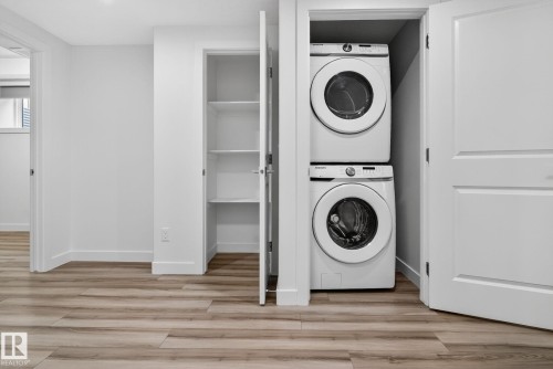 4883 Alwood Point(E), Edmonton, AB - Indoor Photo Showing Laundry Room