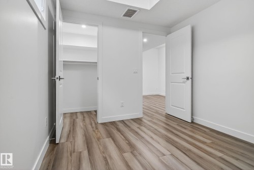 4883 Alwood Point(E), Edmonton, AB - Indoor Photo Showing Other Room