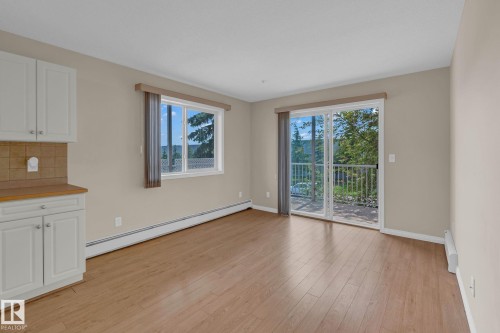 212 12550 140 Avenue, Edmonton, AB - Indoor