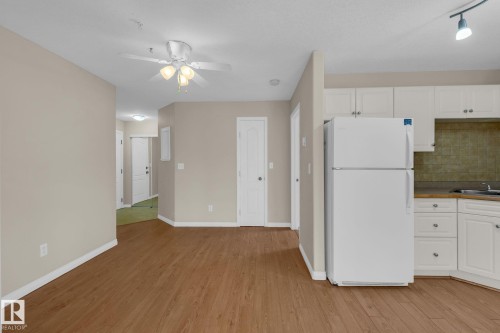 212 12550 140 Avenue, Edmonton, AB - Indoor Photo Showing Kitchen