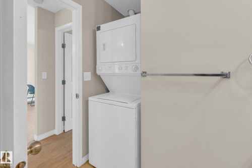 212 12550 140 Avenue, Edmonton, AB - Indoor Photo Showing Laundry Room