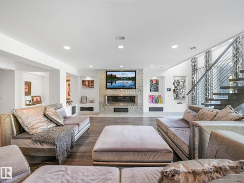 26 51222 Rge Road 260, Rural Parkland County, AB - Indoor Photo Showing Living Room