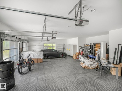 26 51222 Rge Road 260, Rural Parkland County, AB - Indoor Photo Showing Garage