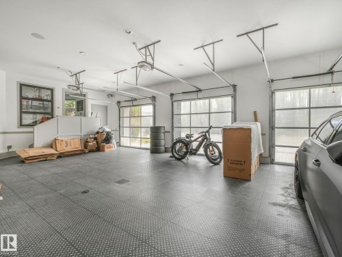 26 51222 Rge Road 260, Rural Parkland County, AB - Indoor Photo Showing Garage