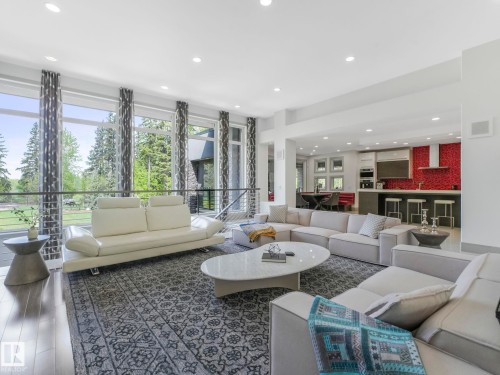 26 51222 Rge Road 260, Rural Parkland County, AB - Indoor Photo Showing Living Room