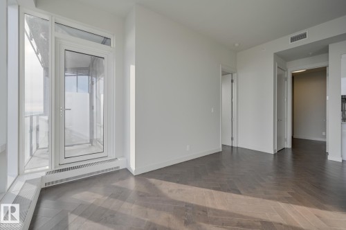 Spare room with baseboard heating and baseboards - 4503 10360 102 Nw, Edmonton, AB - Indoor Photo Showing Other Room