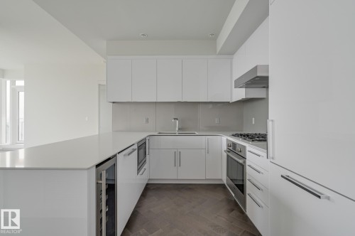 4503 10360 102 Nw, Edmonton, AB - Indoor Photo Showing Kitchen