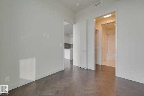 4503 10360 102 Nw, Edmonton, AB - Indoor Photo Showing Other Room
