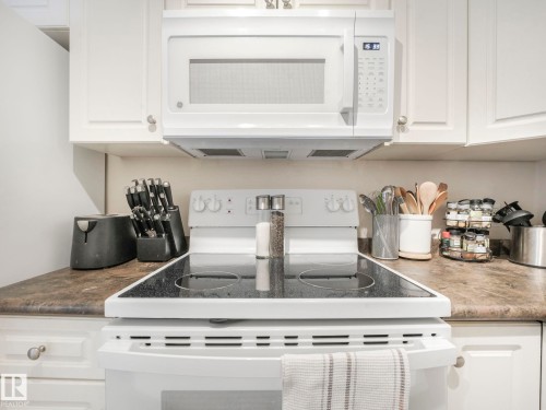 116 13625 34 Street, Edmonton, AB - Indoor Photo Showing Kitchen