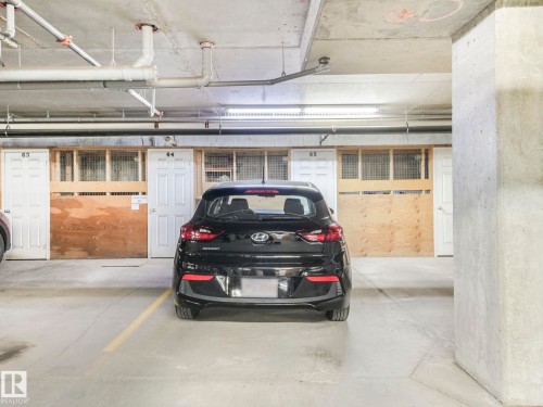 116 13625 34 Street, Edmonton, AB - Indoor Photo Showing Garage