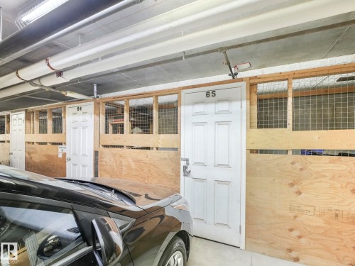 116 13625 34 Street, Edmonton, AB - Indoor Photo Showing Garage