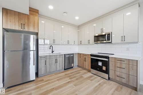 19034 20A Ave, Edmonton, AB - Indoor Photo Showing Kitchen With Upgraded Kitchen