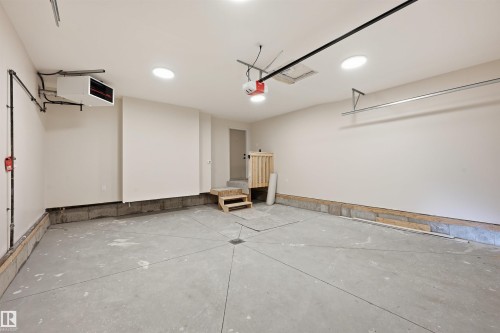 19034 20A Ave, Edmonton, AB - Indoor Photo Showing Garage