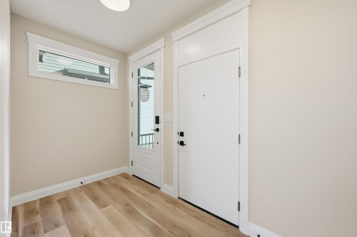 19034 20A Ave, Edmonton, AB - Indoor Photo Showing Other Room