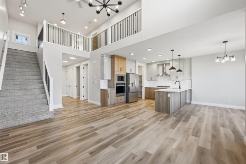 19034 20A Ave, Edmonton, AB - Indoor Photo Showing Kitchen