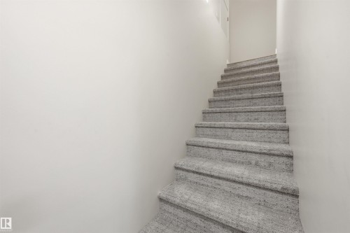 19034 20A Ave, Edmonton, AB - Indoor Photo Showing Other Room